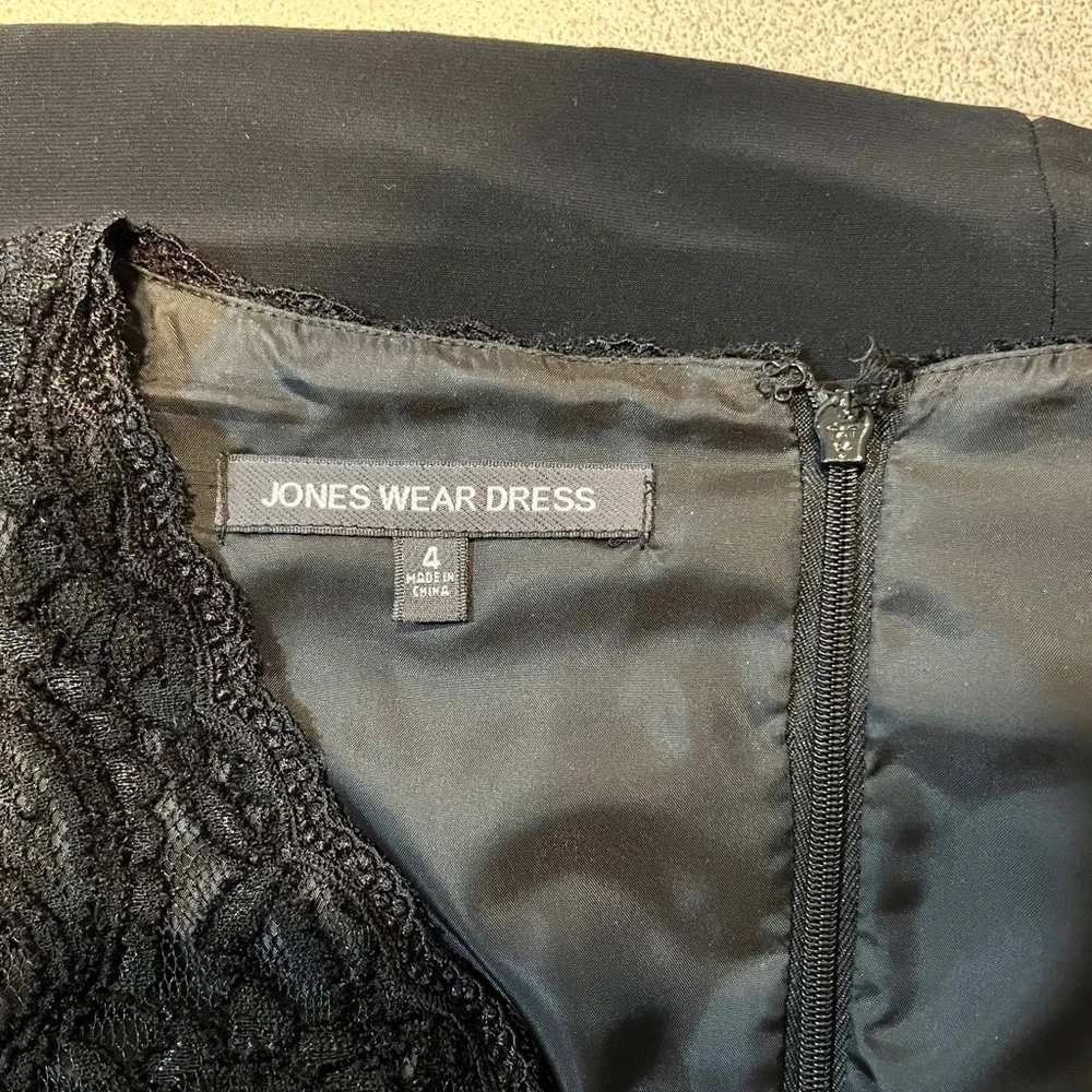 JONES WEAR Black Lace Tiered Dress/Size 4 - Picture 10 of 14